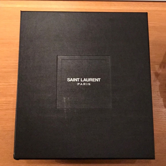 Saint Laurent ‘Tribute’ platform - Picture 6 of 6